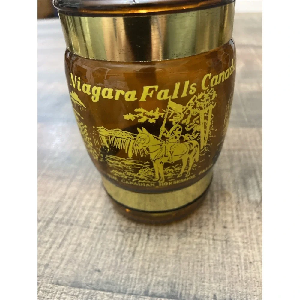 Vintage Niagara Falls, Canada Souvenir Wood Handled‎ Collectible Drinking Mug